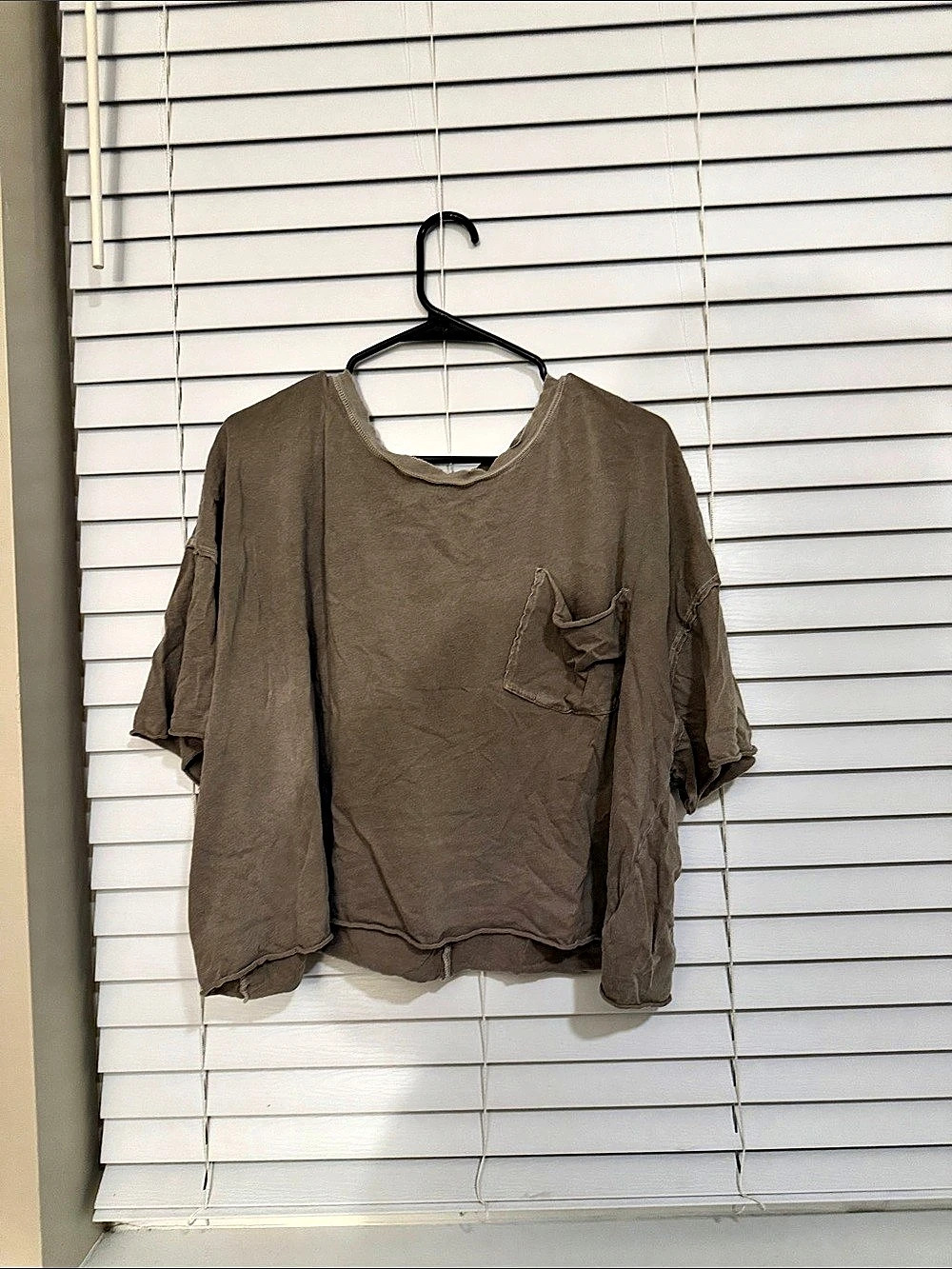 We The Free Short Sleeve Pocket Top in Army Green Size Large